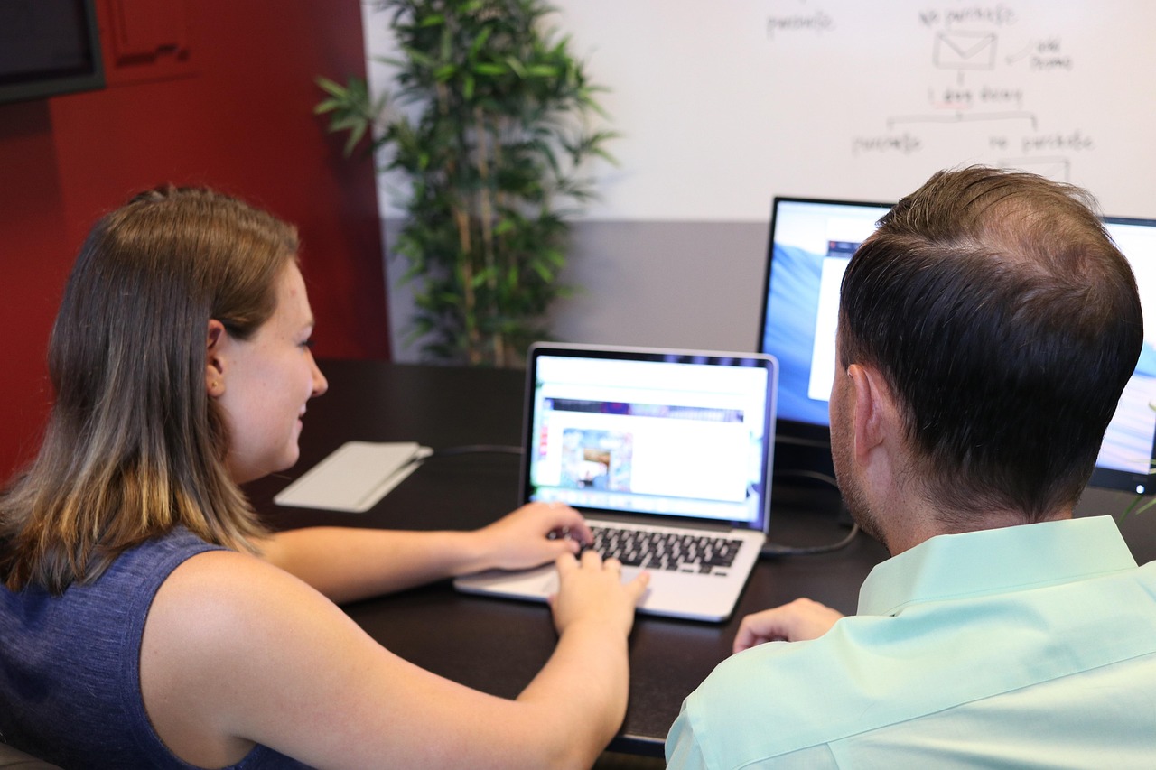 极信通信实名账号：末日血战代理平台官网